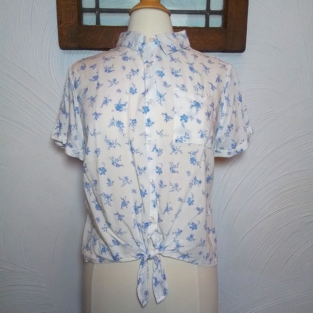 Floral Button Down Shirt Short Sleeves Front Tie Blue & White Top size L